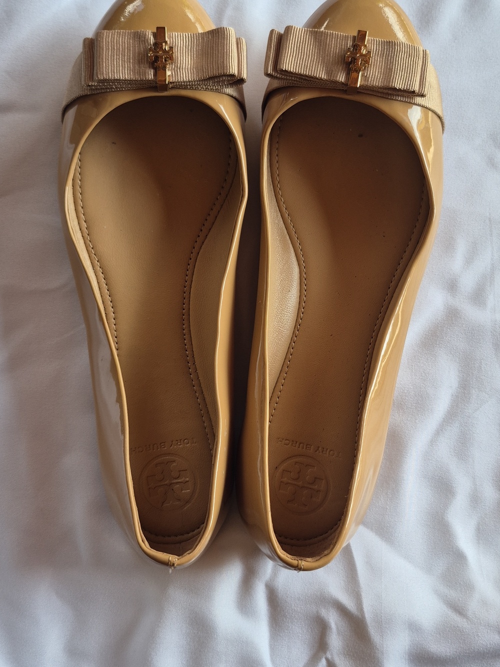 Tory Burch Trudy Nude Patent Leather Bow Ballet Flats - Picture 7 of 11